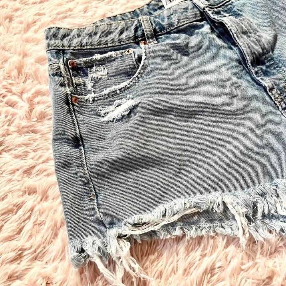 Zara Distressed Raw High Rise Button Fly Denim Shorts Womens 12 Indie Cowgirl - Picture 2 of 7
